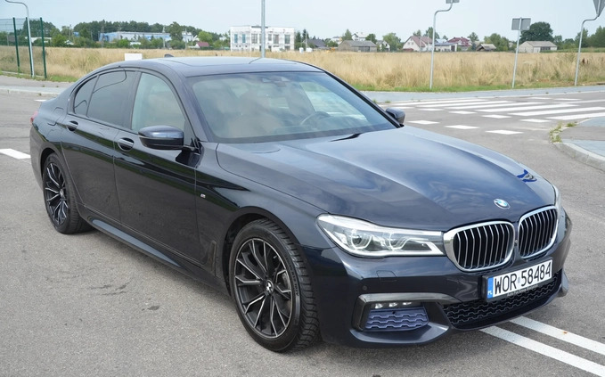 BMW Seria 7 cena 150000 przebieg: 205000, rok produkcji 2017 z Zambrów małe 781
